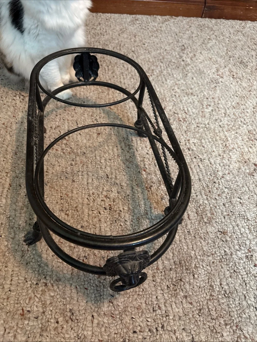 Classic Black Metal Elevated Double Dog Bowl Stand